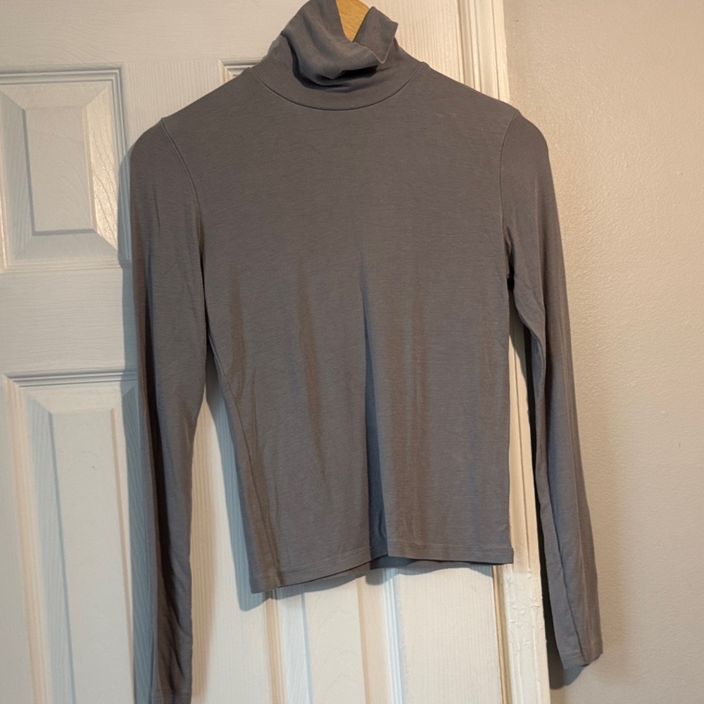 Zara Gray Turtleneck M